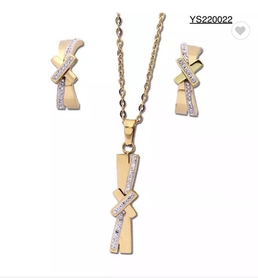 ست جواهرات استیل طلایی گوشواره و گردنبند به شکل X
