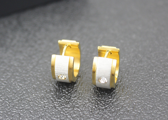 چین 18K طلا بافته شده از فولاد ضد زنگ گوشواره گردنبند Rhinestone Crystal Huggie Hoop تامین کننده